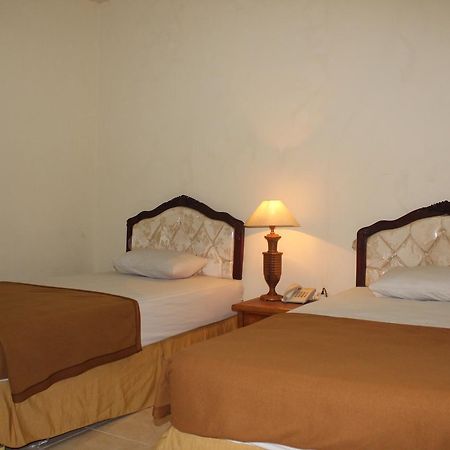 Sinar Bintang Hotel Cepu Exterior foto