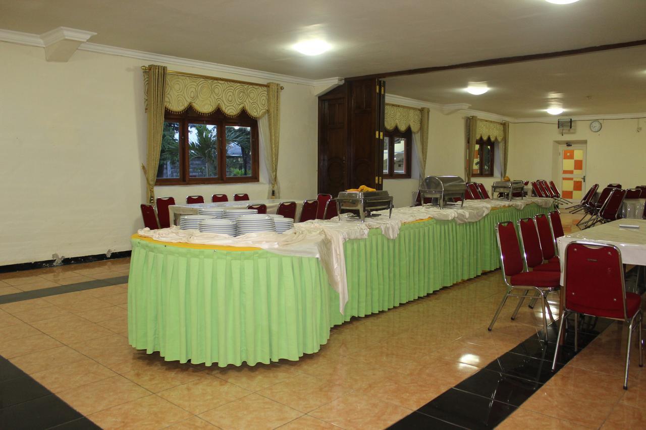 Sinar Bintang Hotel Cepu Exterior foto